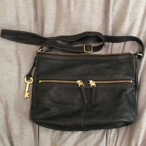 Black leather fossil crossbody purse